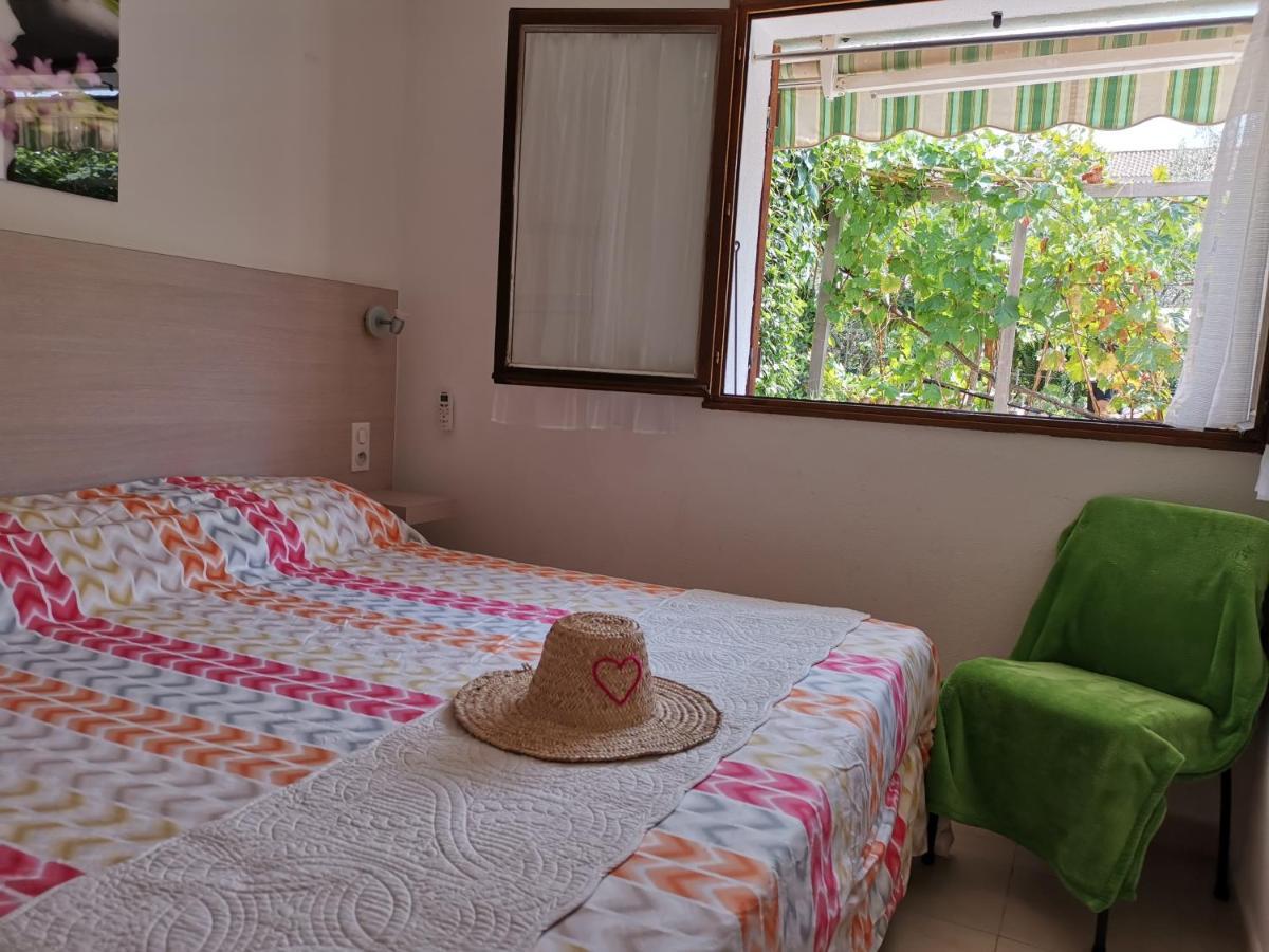 Hotel Punta E Mare Des Ou Des T2 2*