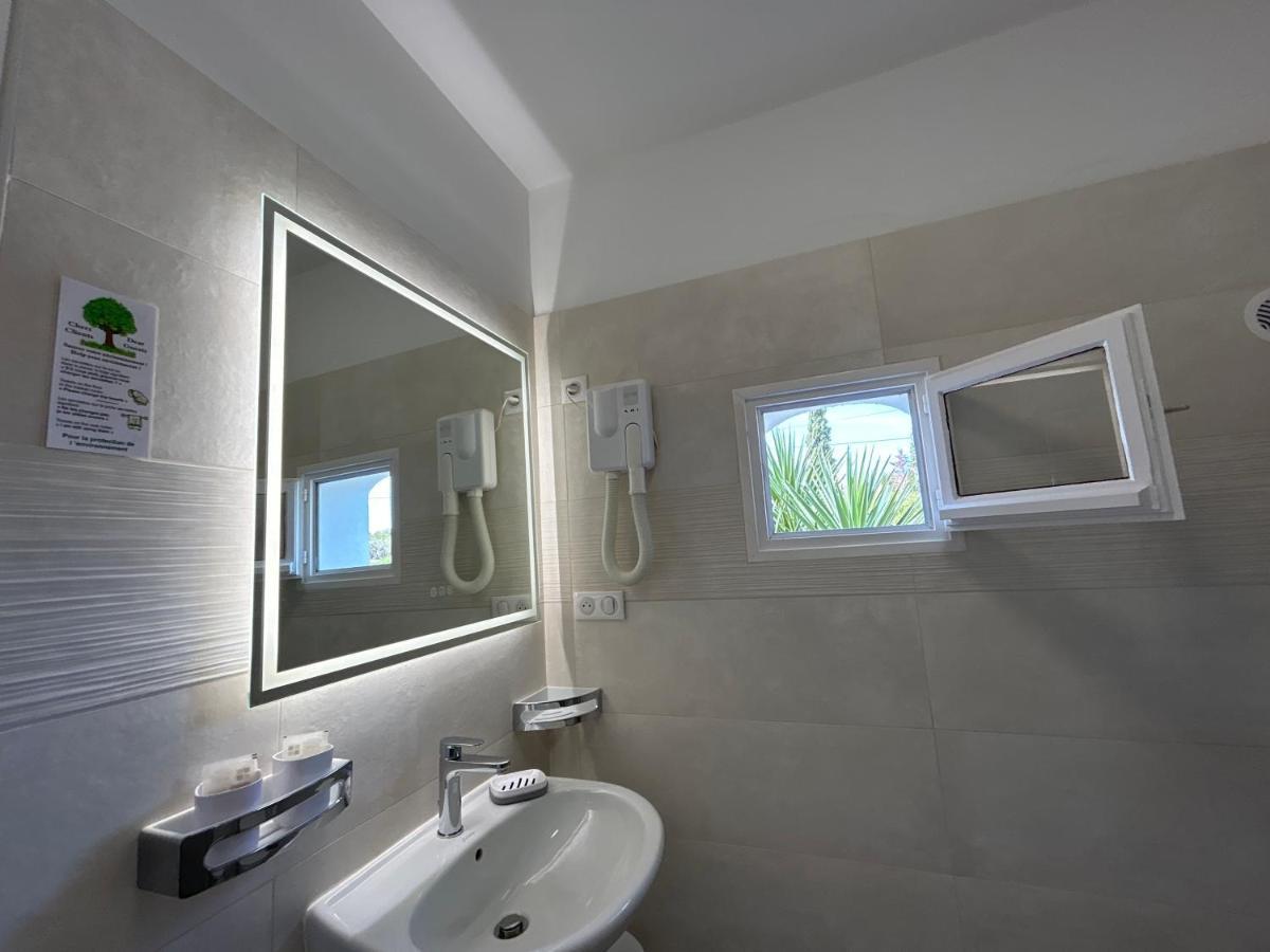 Punta E Mare Des Ou Des T2 Hotel Cargese