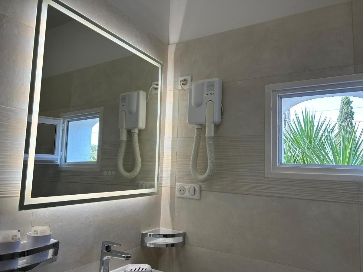 Hotel Punta E Mare Des Ou Des T2