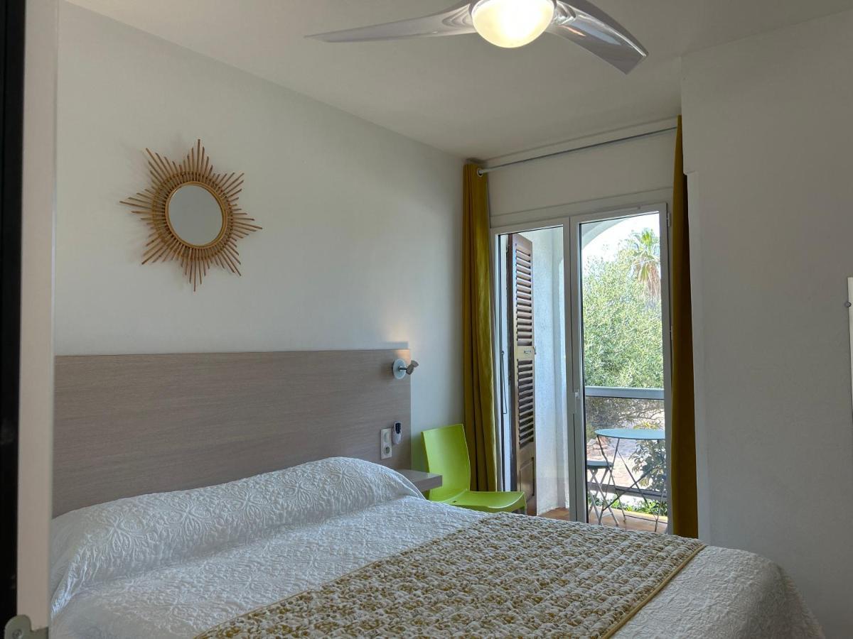 Punta E Mare Des Ou Des T2 Hotel Cargese