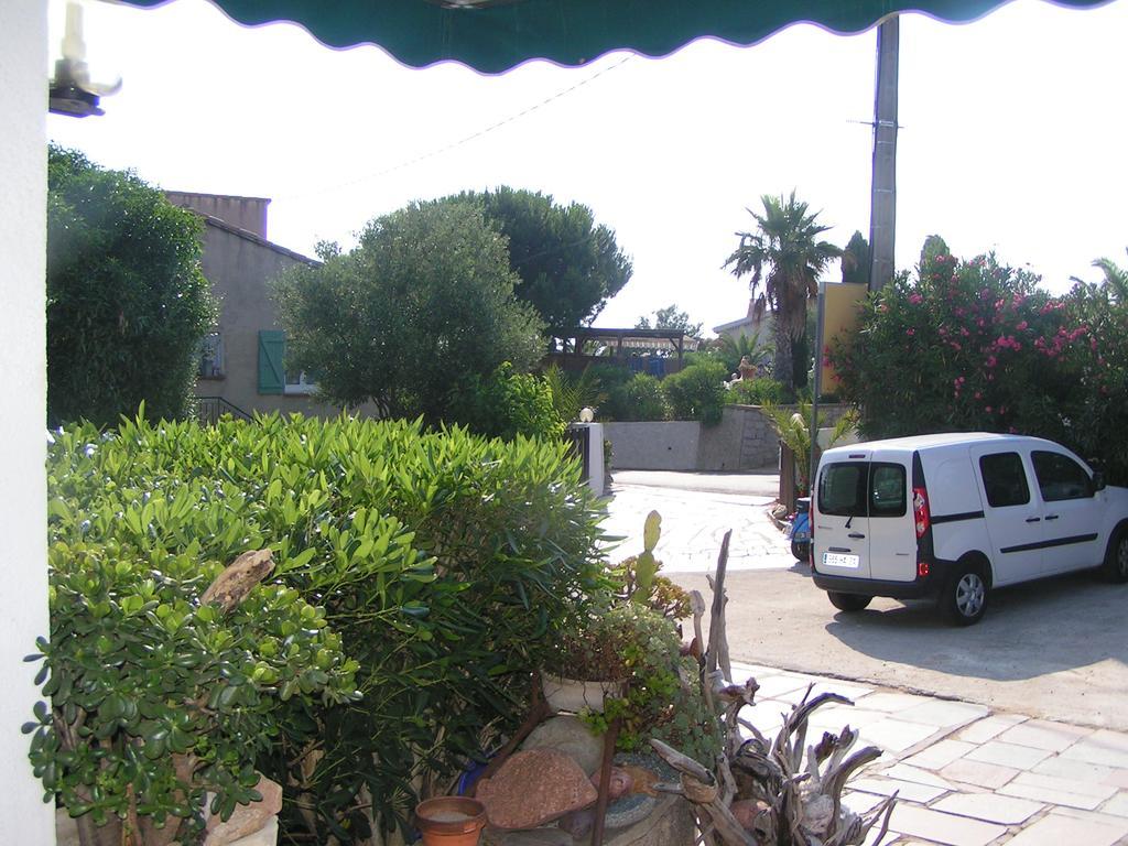 Hotel Punta E Mare Des Ou Des T2 2*
